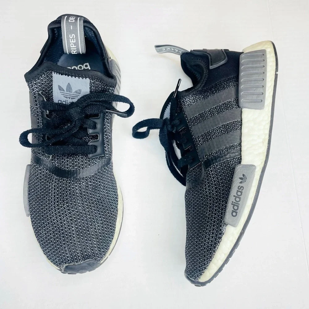 Adidas NMD_R1 Core Black Carbon Sneakers Men’s Size 8